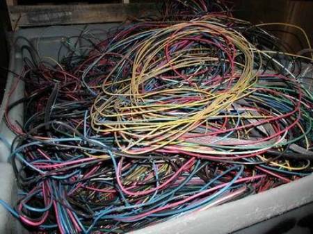杭州富阳工厂搬迁废旧设备回收富阳哪里回收二手电缆 第1张